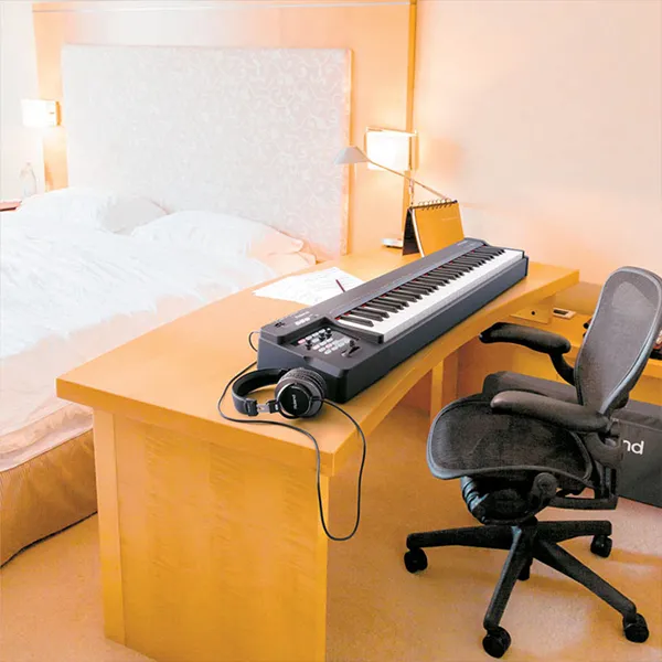 Hình ảnh Đàn Piano Roland RD64 tại Music City dan-piano-roland-rd64-musiccity