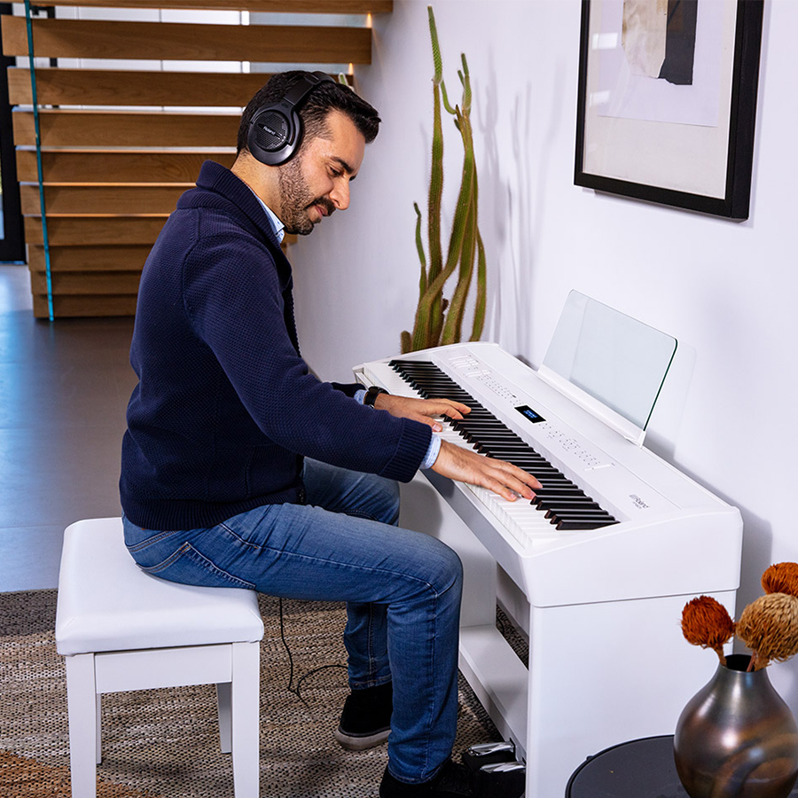 Hình ảnh Đàn Piano Roland FP90 tại Music City