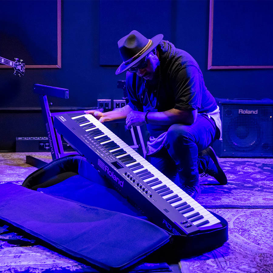 Hình ảnh Đàn Piano Roland RD88 tại Music City Hình ảnh Đàn Piano Roland RD88 tại Music City