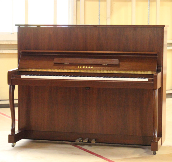 Hình ảnh Đàn Piano Yamaha MC10WnC tại Music City Hình ảnh Đàn Piano Yamaha MC10WnC tại Music City