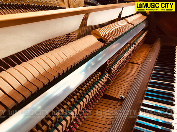Hình ảnh Đàn Piano Yamaha MC201 tại Music City Hình ảnh Đàn Piano Yamaha MC201 tại Music City
