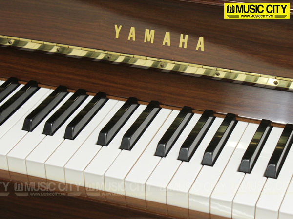 Hình ảnh Đàn piano Yamaha MC203 tại Music City Hình ảnh Đàn piano Yamaha MC203 tại Music City