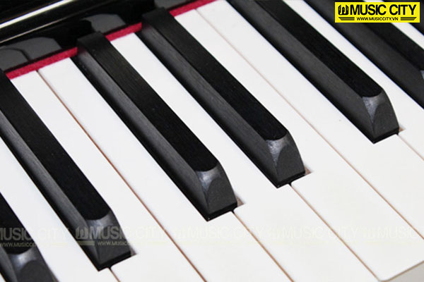 Hình ảnh đàn Piano Yamaha YUS5DKV tại Music City Hình ảnh đàn Piano Yamaha YUS5DKV tại Music City
