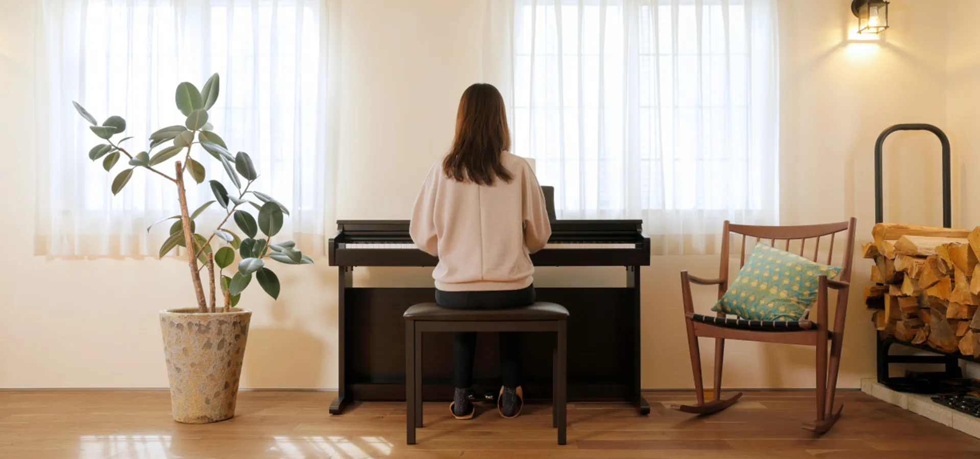 Hình ảnh Đàn Piano Kawai KDP120 - Ảnh musiccity.vn dan-piano-kawai-kdp120-musiccity