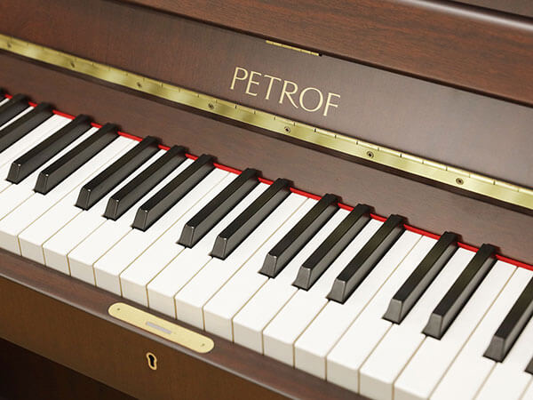 Hình ảnh Đàn Piano Petrof P125F1 tại Music City - ảnh musiccity.vn Hình ảnh Đàn Piano Petrof P125F1 tại Music City - ảnh musiccity.vn