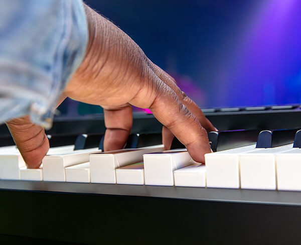 Music City – Tổng Kho Piano, Guitar, Organ | Dịch Vụ Giáo Dục Âm Nhạc