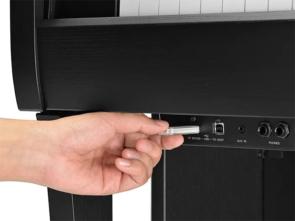 tinh-nang-dan-piano-clavinova-clp-800-seri-musiccity.vn