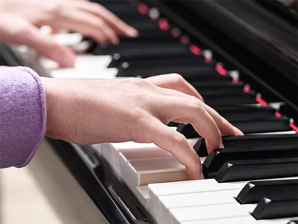 tinh-nang-dan-piano-clavinova-clp-800-seri-musiccity.vn