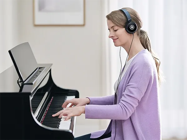 tinh-nang-dan-piano-clavinova-clp-800-seri-musiccity.vn